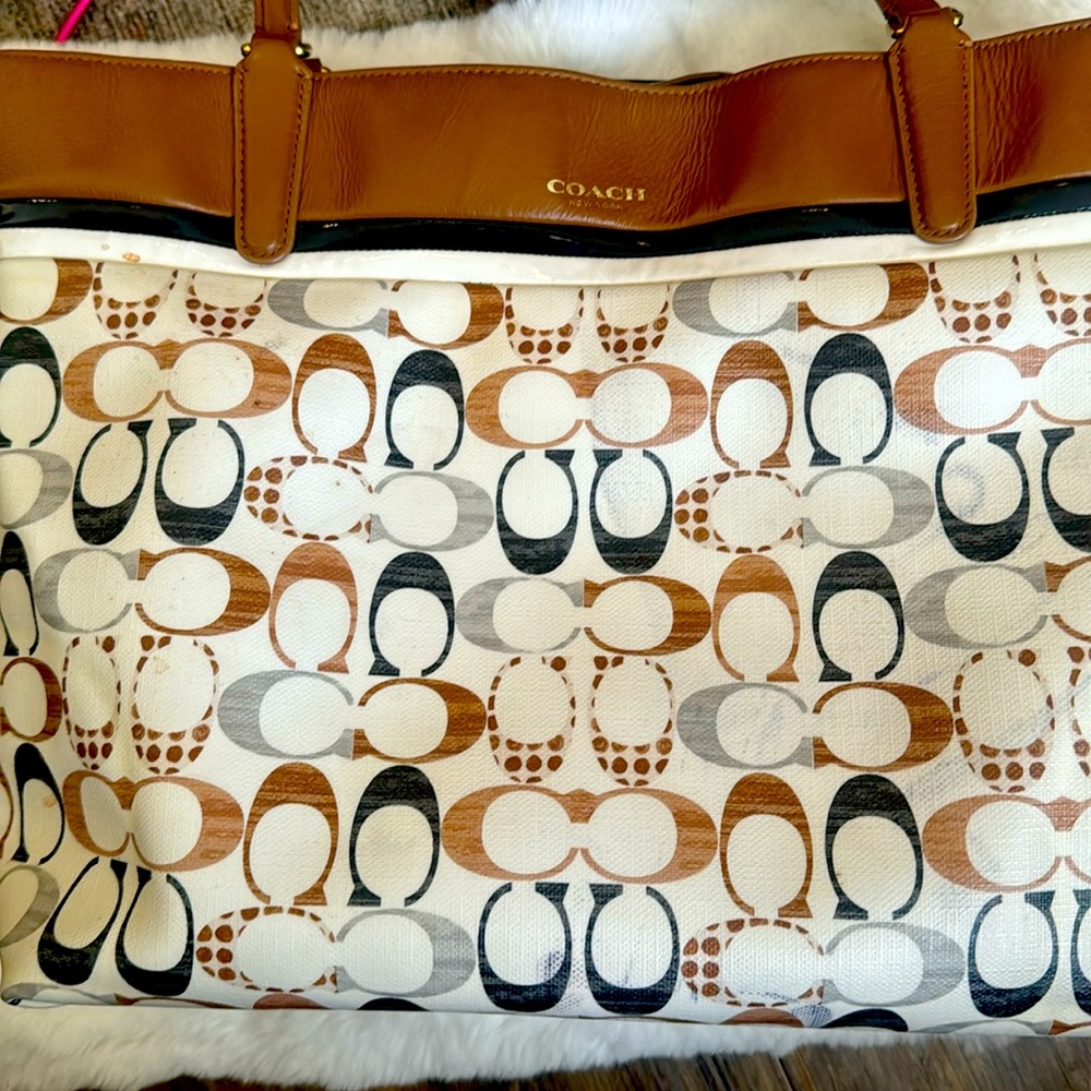 Coach Tote CC Pattern Neutral Tones